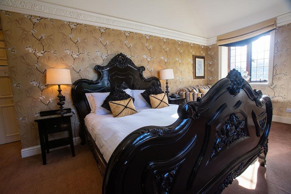 Inglewood Manor Hotel Ledsham  Bagian luar foto