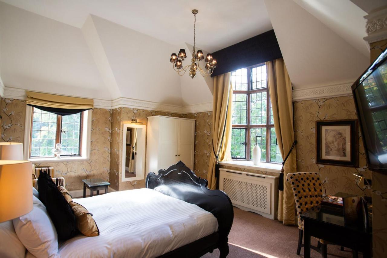 Inglewood Manor Hotel Ledsham  Bagian luar foto